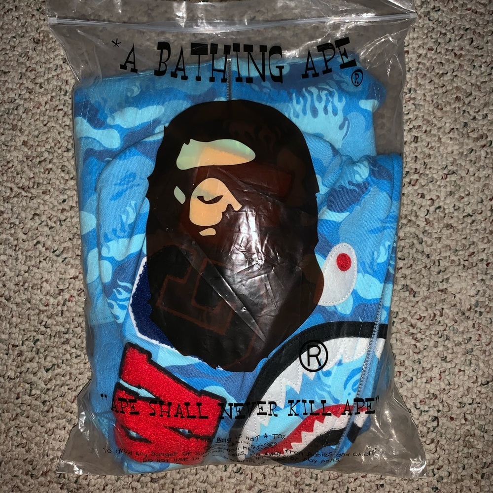 Bape zip up hoodie - Picture 5 of 16